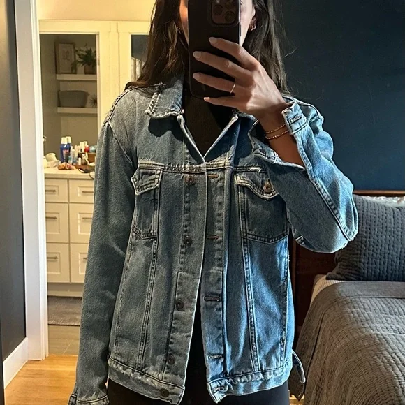 Free People XS Denim Jacket - Picture 3 of 3